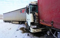 Best truck crashes, truck accident compilation 2016 Part 2