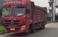 LiveLeak – Truck without front wheels busted by police